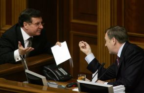 Adam Martynyuk and Aleksandr Lavrinovich