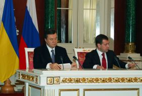 Виктор Янукович и Дмитрий Медведев