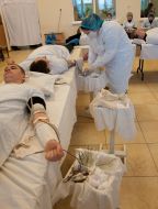 Volunteer donates blood