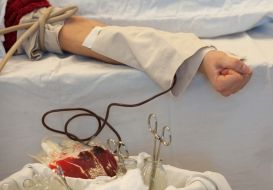 Volunteer donates blood