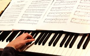 Score on a synthesizer