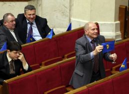 Yaroslav Kendzyor, Ruslan Knyazevich and Roman Tkach