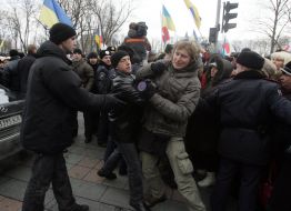 Охранники лидера БЮТ препятствуют работе фотокорреспондента