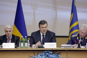 Viktor Yanukovich, Alexsander Medvedko and Vladimir Litvin