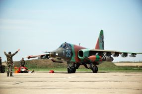 Su-25