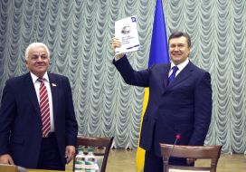 Vasiliy Hara and Viktor Yanukovich