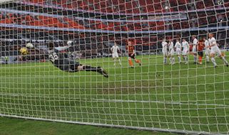 Bogdan Shust skips a goal