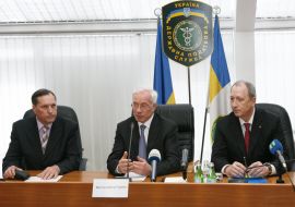 Viktor Sheybut, Nikolay Azarov and Aleksandr Papaika