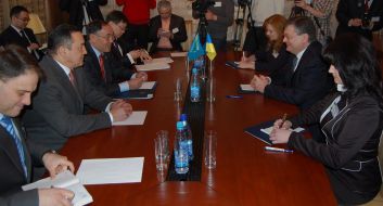 Konstantin Grishchenko and Kanat Saudobarv