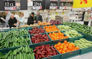 Buyers choose green-stuffs