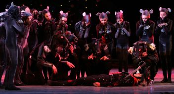 Сцена з балету ”Лускунчик”