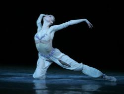 Сцена з балету ”Лускунчик”