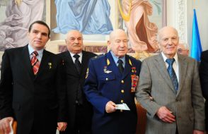 Aleksey Leoniv, Leonid Kadenyuk, Vitaly Zholobov and Boris Paton