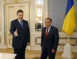 Kanat Saudabaev and Viktor Yanukovich