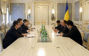 Kanat Saudabaev, Konstantin Grishchenko and Viktor Yanukovich