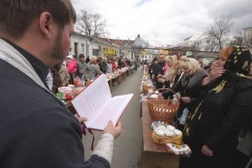 Священослужитель