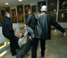 Потасовка во время открытия фотовыставки