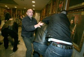 Потасовка во время открытия фотовыставки