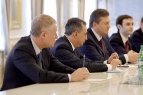 Grigory Surkis, Boris Kolesnikov and Viktor Yanukovich