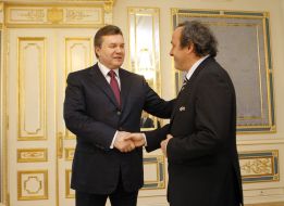 Mishel Platini and Viktor Yanukovich