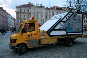 Breakdown truck foot shoe