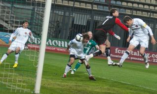 Dmitry Nevmyvaka and Aleksandr Rybka