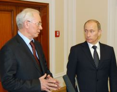 Nikolay Azarov and Vladimir Putin