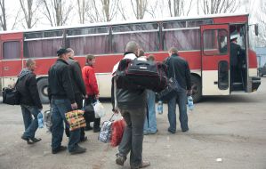 Conscript go to a bus