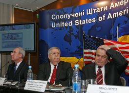 Олег Дащенко, Джон Теффт и Кристофер Фитцджеральд