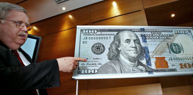 Джон Теффт розповідає про новий рівень захисту 100-доларової купюри