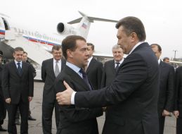 Viktor Yanukovich meet with Dmitriy Medvedev