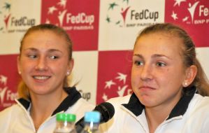 Nadezhda Kichenok and Lyudmila Kichenok