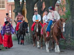 Актеры конного театра «Запорожский спас»