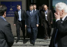 Viktor Yanukovich, Igor Gramotkin and Nestor Shufrich