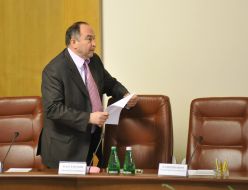 Анатолій Толстоухов