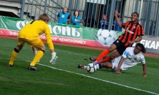 Luis Adriano and Adolf Teiku