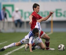 Danilo Silva and Taras Stepanenko