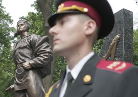 Monument to Ivan Kozhedubu