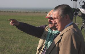 Michael Efremov and Elyor Ishmuhamedov