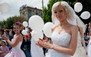 Participants of Parade of fiancees