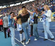 Лакі Ідахор