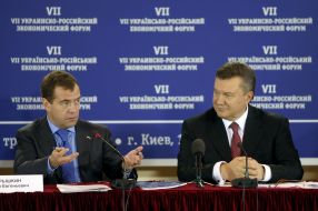 Dmitry Medvedev and Viktor Yanukovich