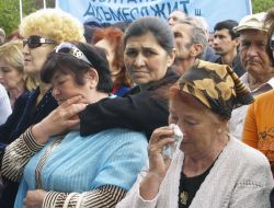 Участники траурного митинга