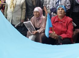 Участники траурного митинга