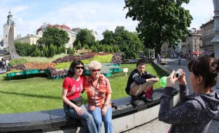 Цветочная клумба в виде карты Украины