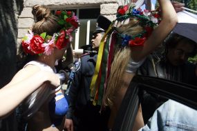 Сотрудник милиции