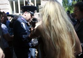 Сотрудник милиции