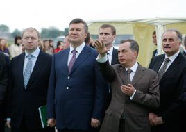 Viktor Yanukovich, Vasiliy Gorbal, Miroslav Senik and Boris Kolesnikov