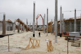 Building of new terminal of air-port