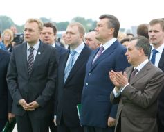 Viktor Yanukovich, Vasiliy Gorbal, Andrey Sadovy and Boris Kolesnikov